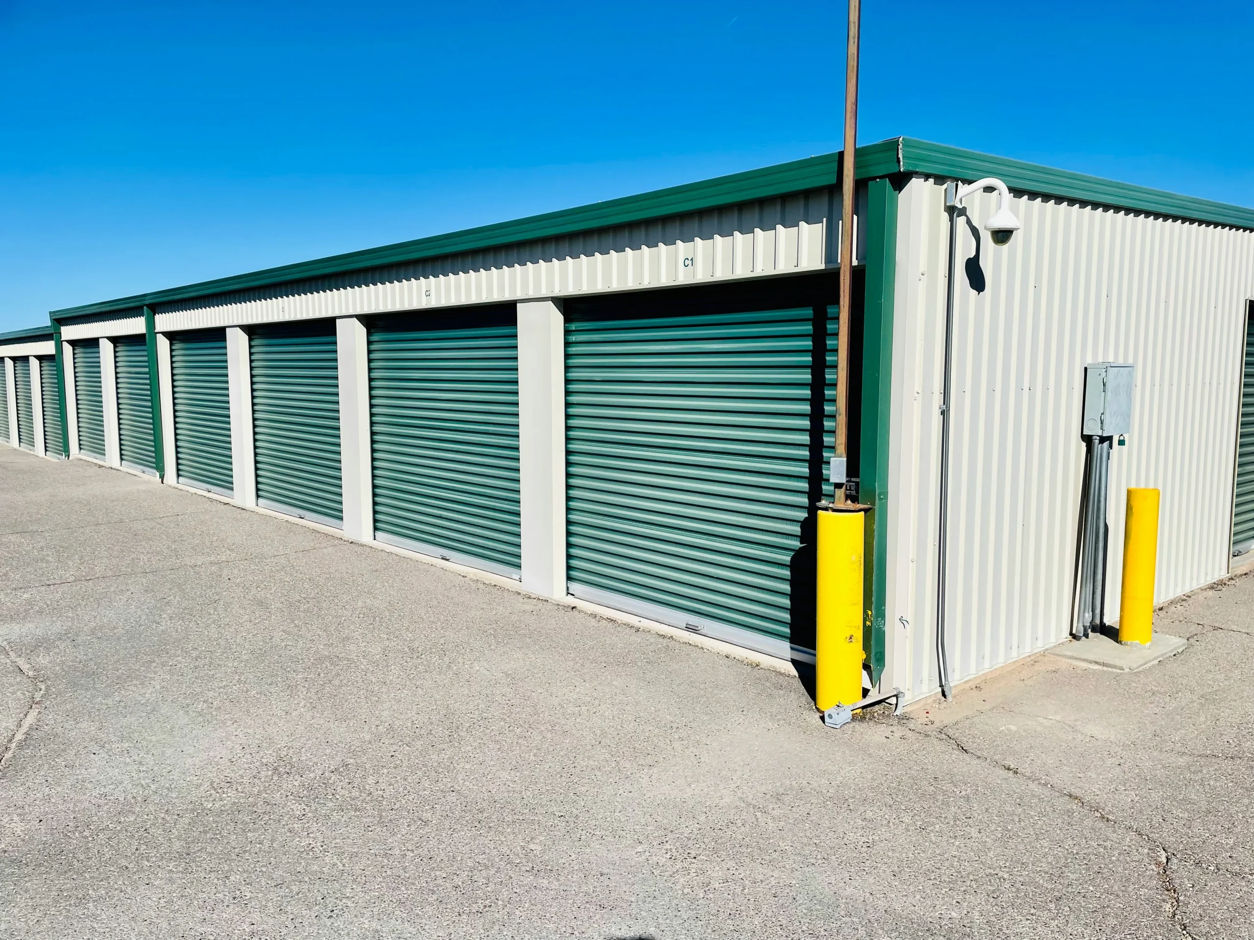 Green storage units for house storage